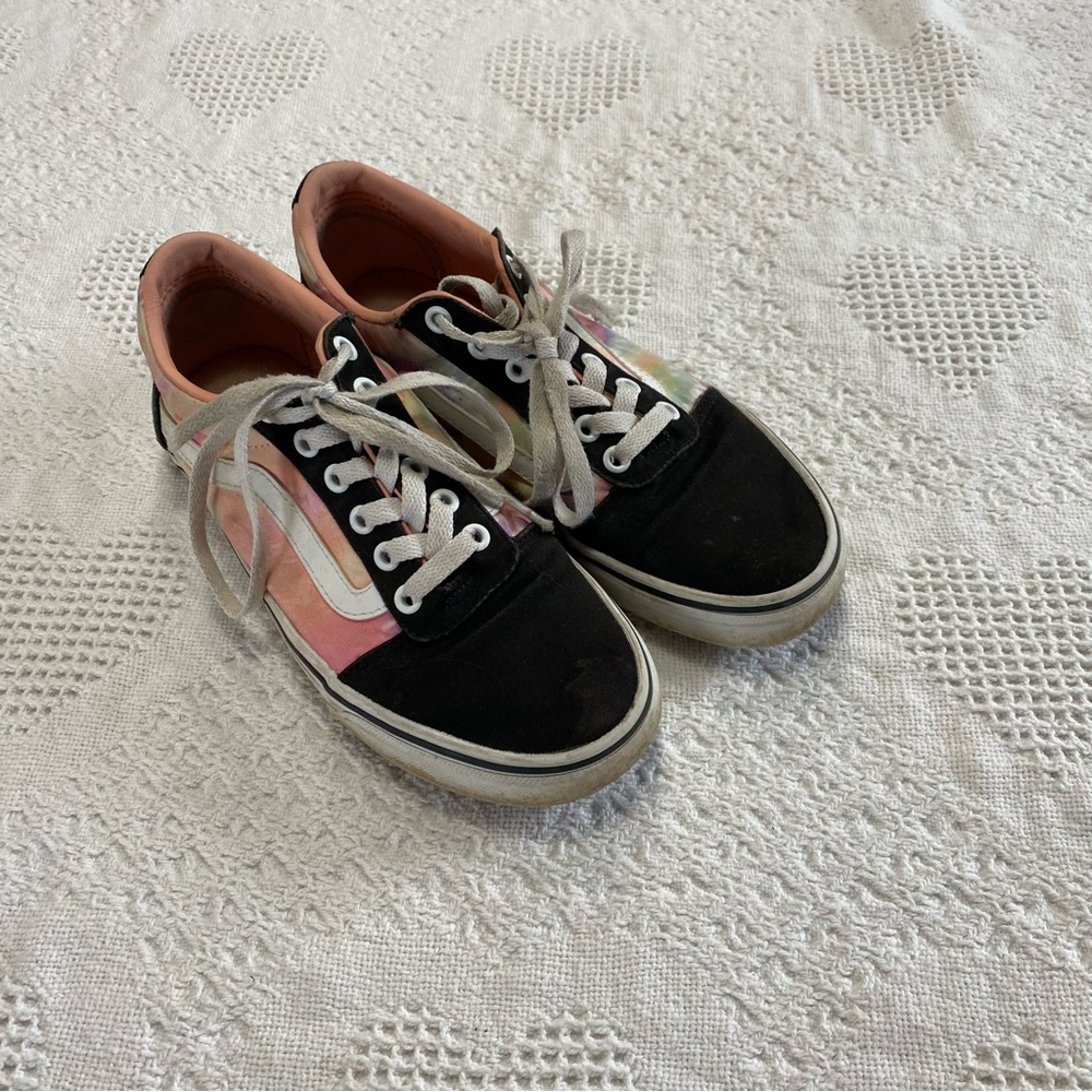 Low Top Tie Dye Vans (7.5)